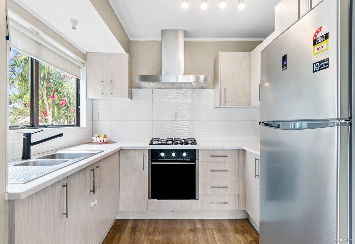 4/19 Ferguson Street, Mangere East, Auckland - Carousel 2