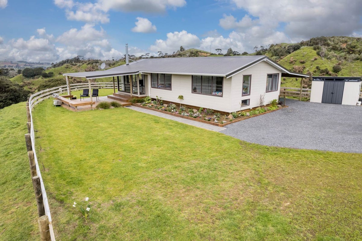 654 Klondyke Road, Tuakau - Carousel 1