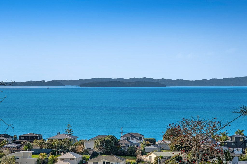 3 Brightside Road, Stanmore Bay, Whangaparaoa - Carousel 1