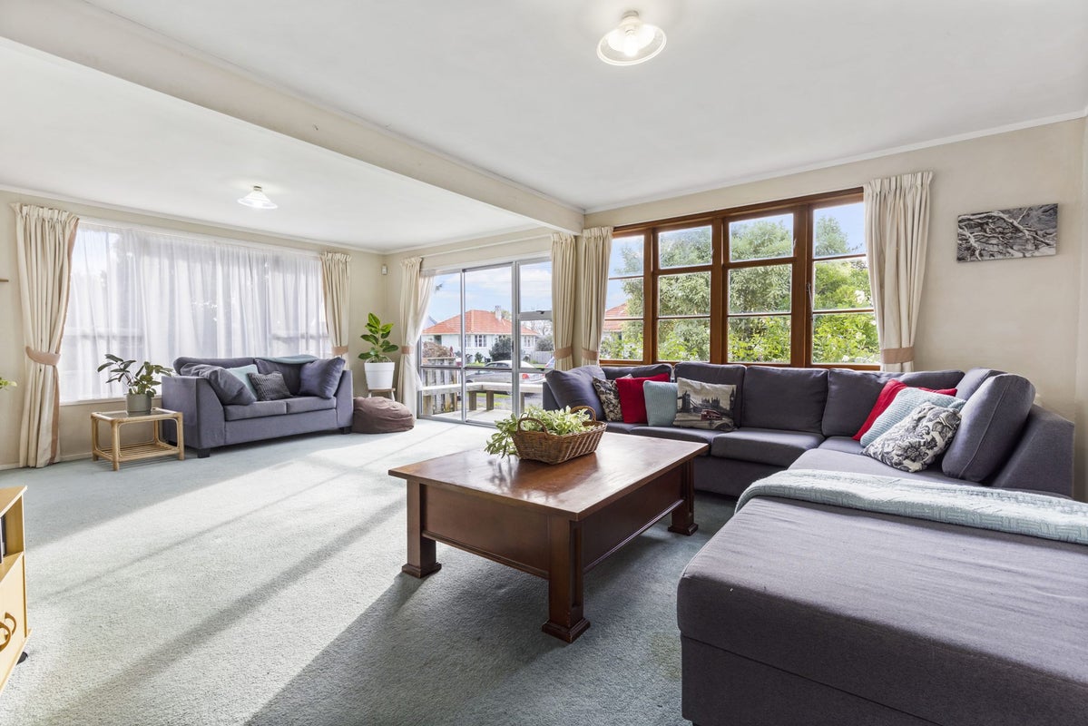 76 Alfred Street, Fairfield, Hamilton - Carousel 1