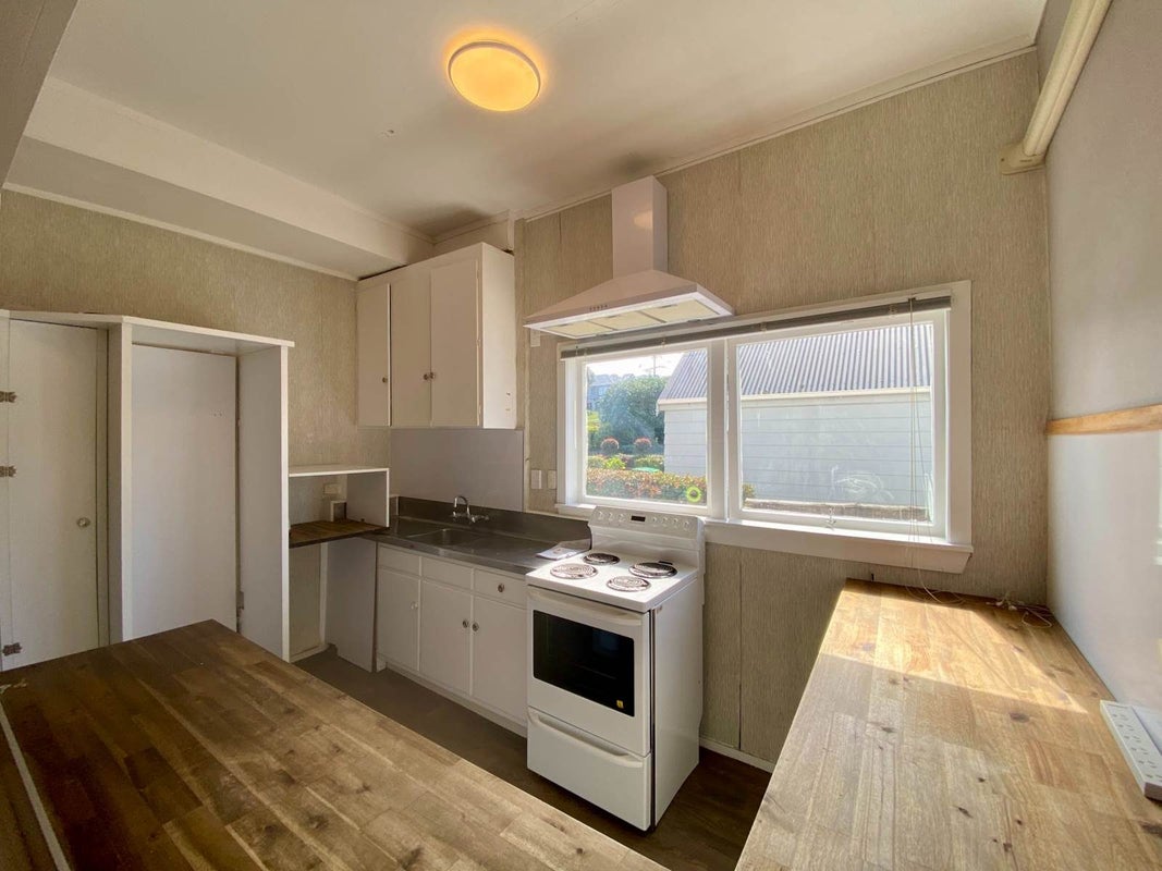 5 East Coast Road, Milford, Auckland - Carousel 2