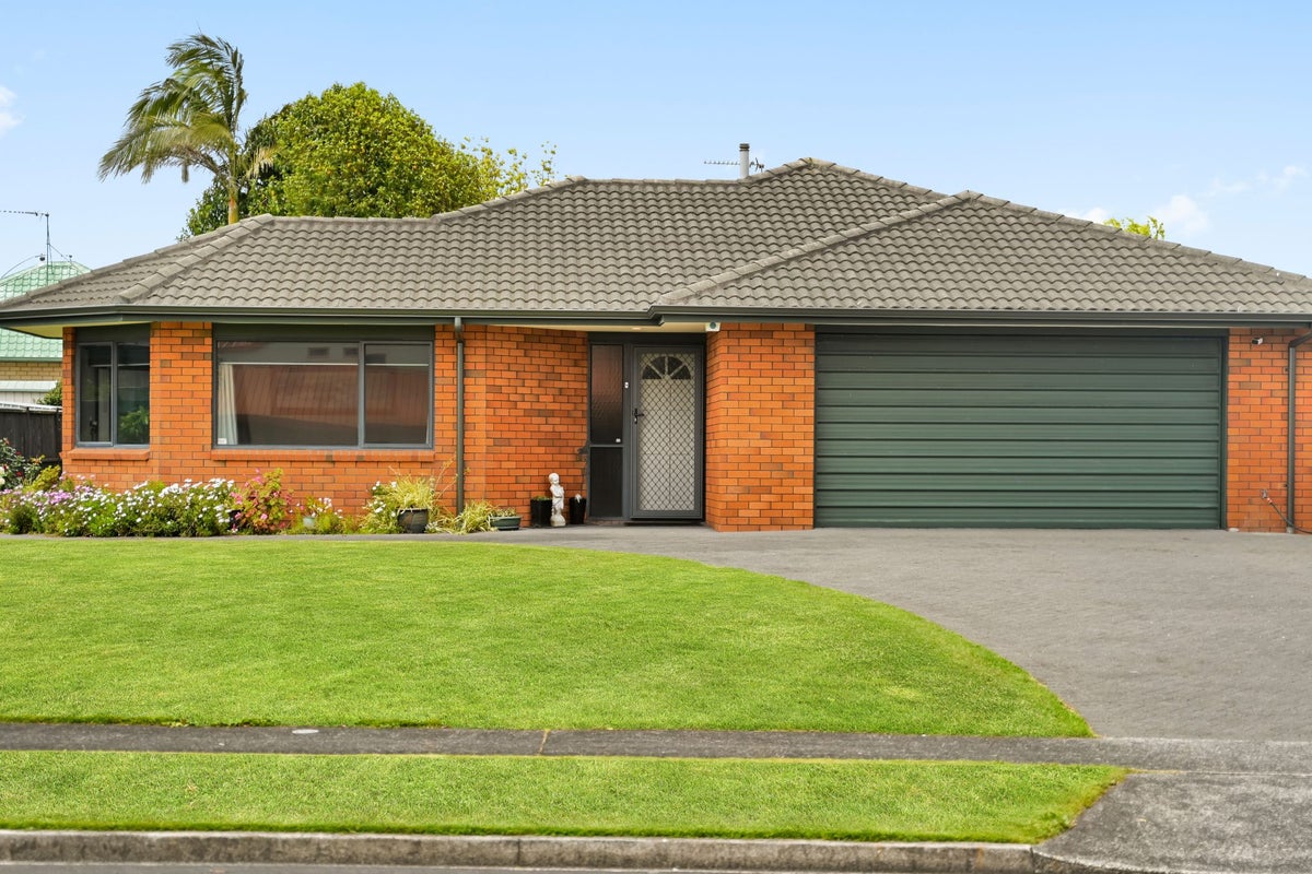 25 Mangakoea Place, St Andrews, Hamilton - Carousel 2