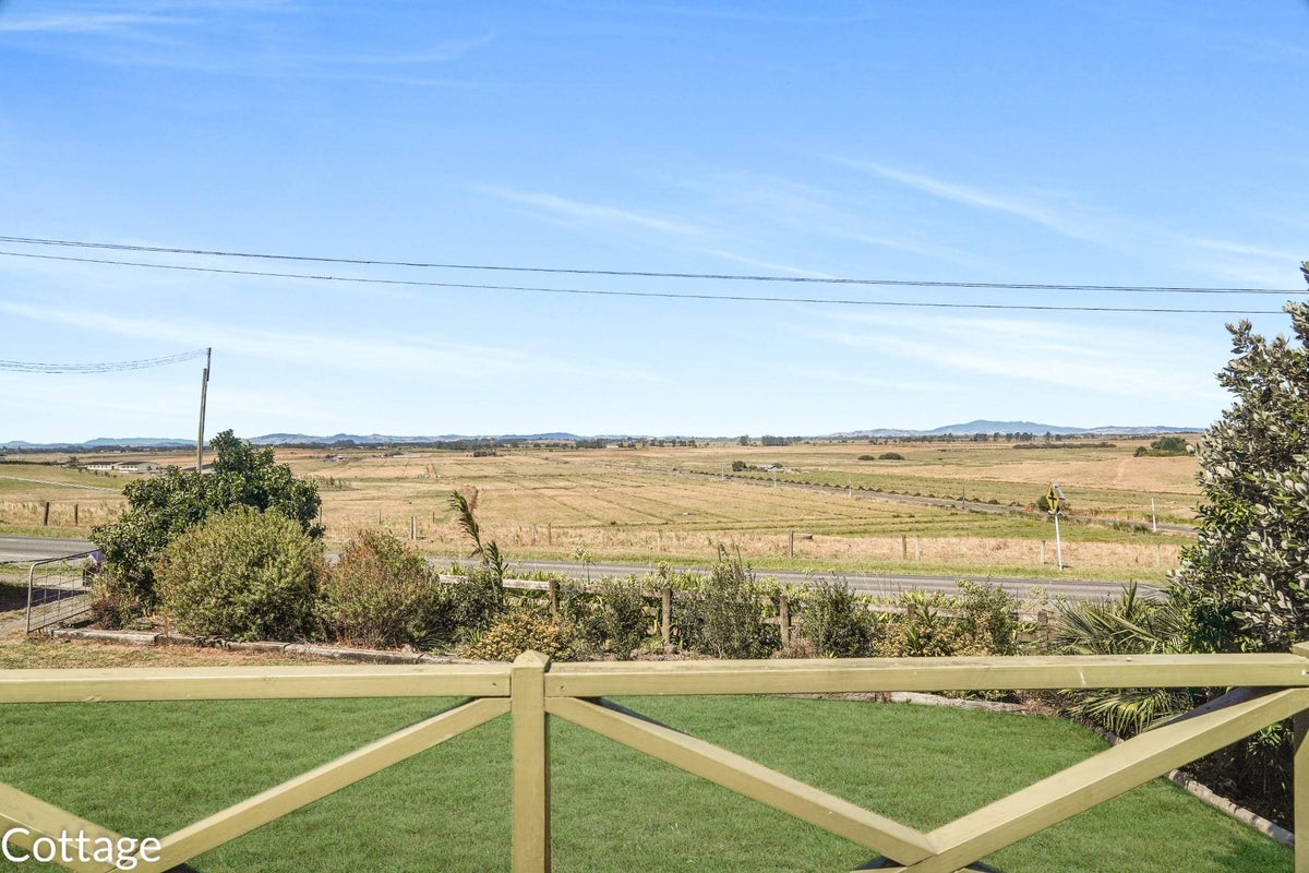 590 Tuhikaramea Road, Temple View, Hamilton - Carousel 41