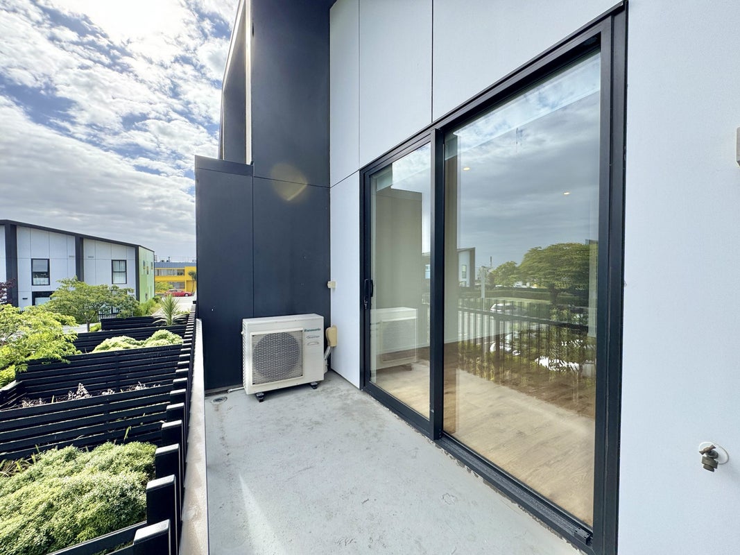 97B Poulson Street, Addington, Christchurch - Carousel 12