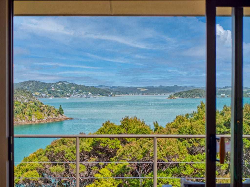 37 Gilbert Mair Rise, Russell, Russell - Carousel 1