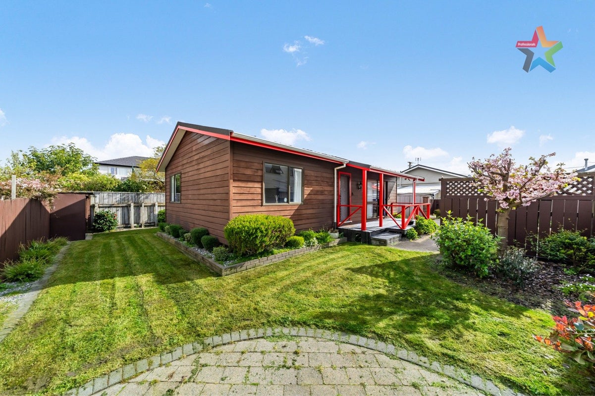 2/37 LEIGHTON AVE, Waiwhetu, Lower Hutt - Carousel 2