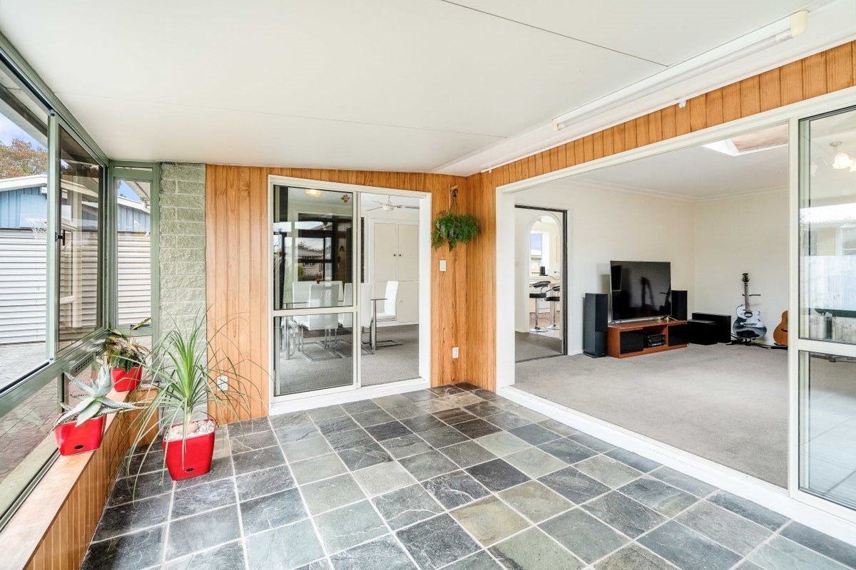 4 Cheyenne Street, Sockburn, Christchurch - Carousel 1