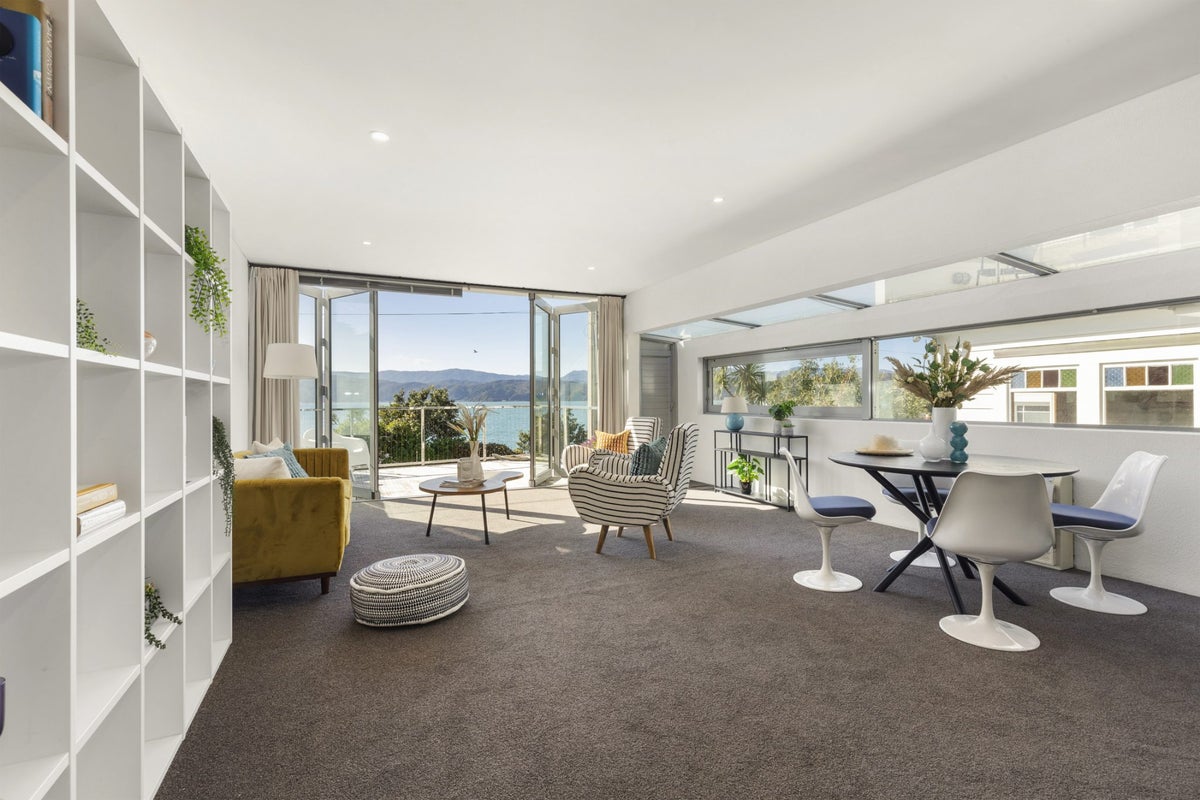 491 Karaka Bay Road, Karaka Bays, Wellington - Carousel 2