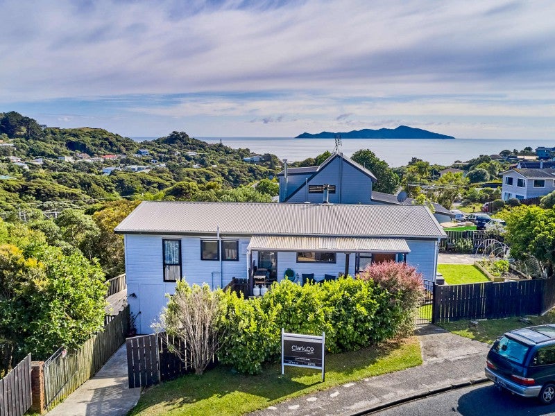 81 Sea Vista Drive, Pukerua Bay, Porirua - Carousel 1