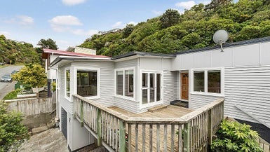 17 Halifax Street, Kingston, Wellington - Carousel 1