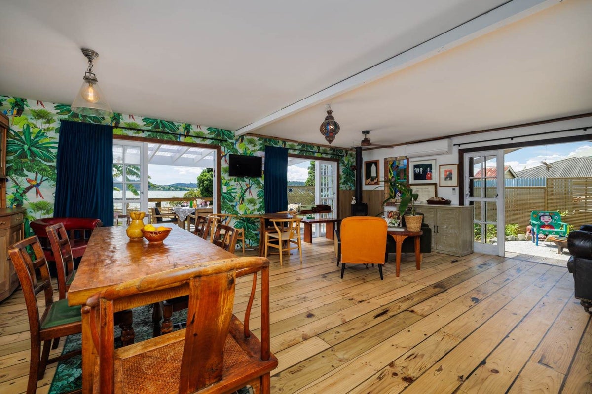 8 Russell Esplanade, Rawene, Kaikohe - Carousel 2