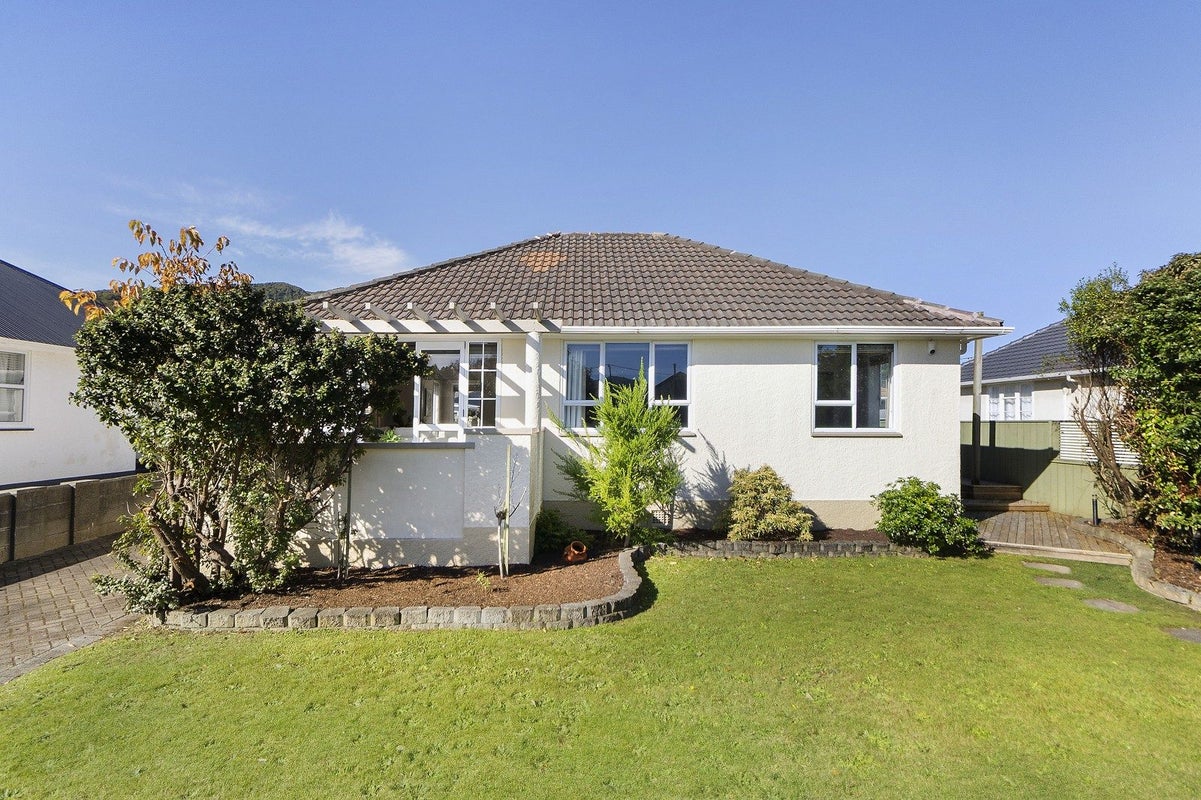 47 Godley Street, Waiwhetu, Lower Hutt - Carousel 1