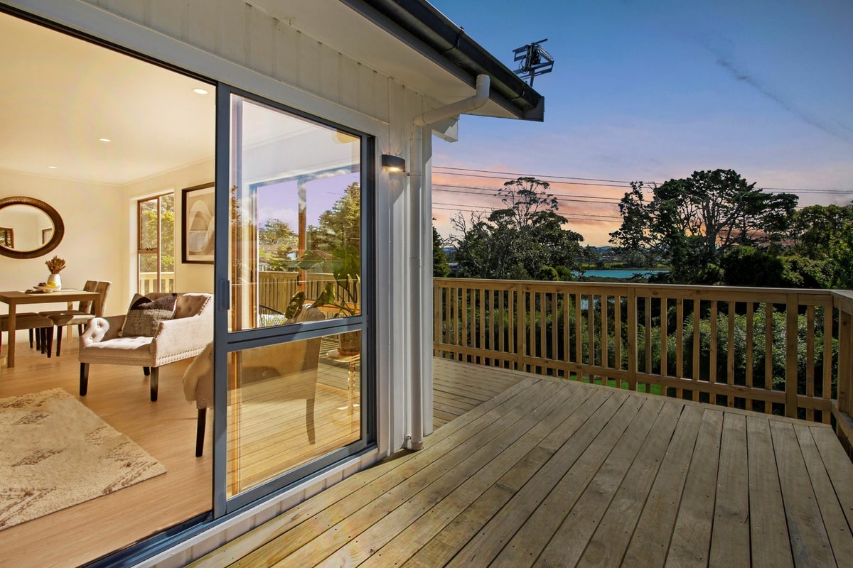 34 Maple Street, Avondale, Auckland - Carousel 1