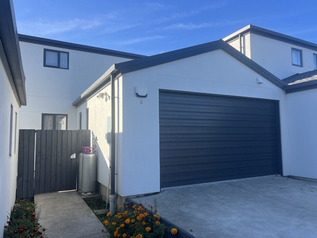 4/324 Stanmore Road, Richmond, Christchurch - Carousel 11