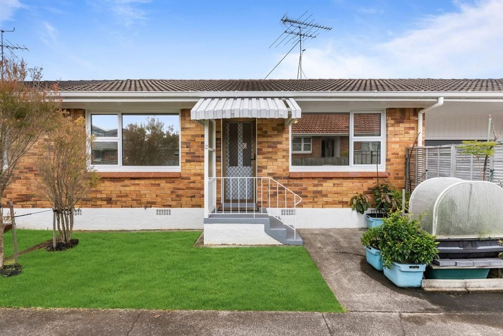 2/93 Symonds Street, Onehunga, Auckland - Carousel 1