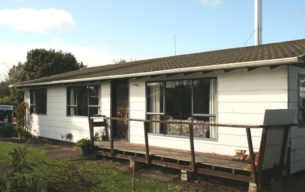 7 Lucknow Street, Aramoho, Whanganui - Carousel 1