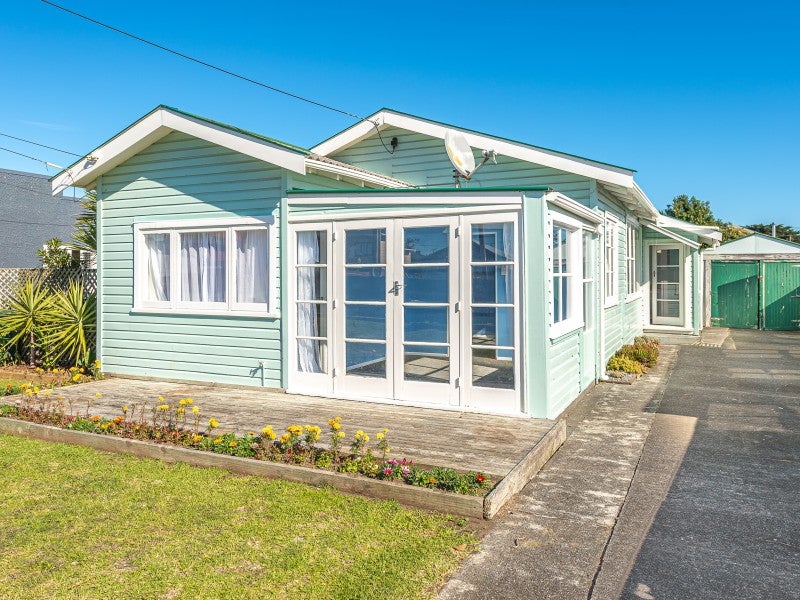 19 Aotea Street, Castlecliff, Whanganui - Carousel 1