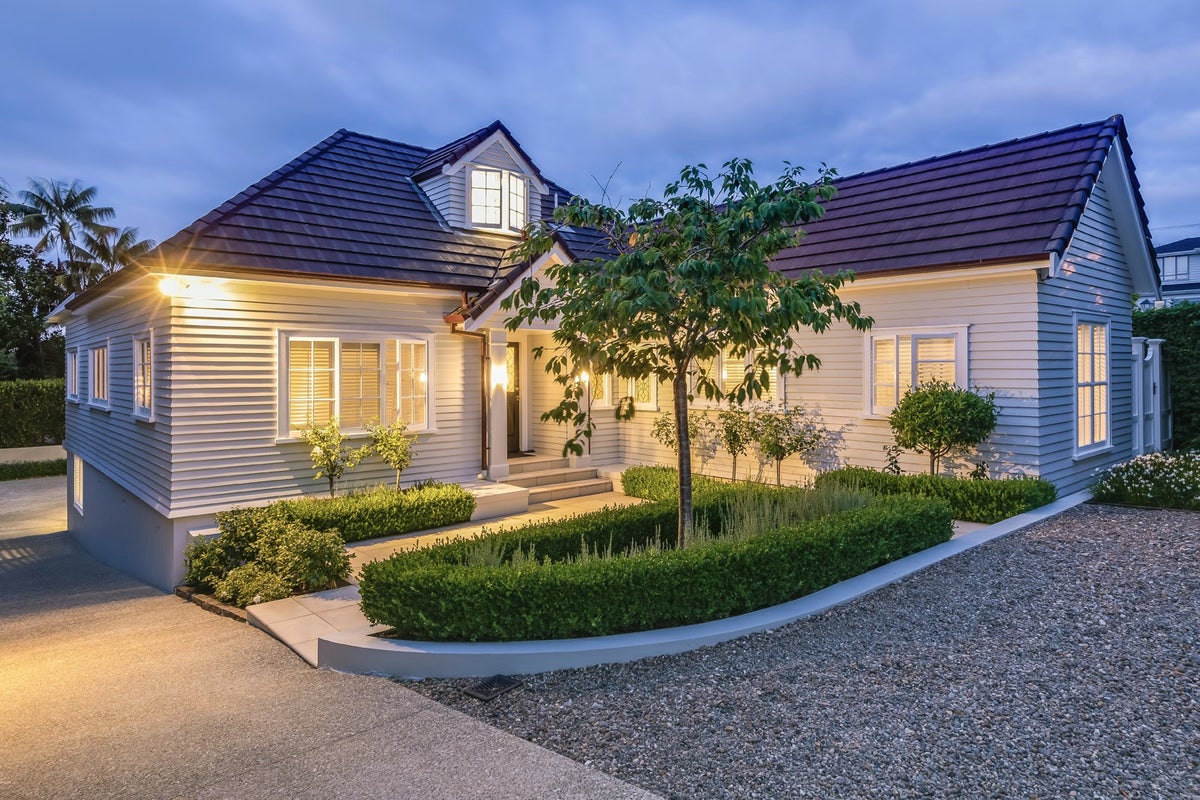 7 Parkside Street, St Heliers, Auckland - Carousel 1