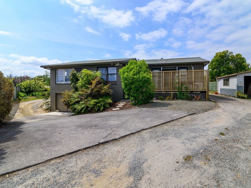 11 Kahu Street, Utuhina, Rotorua - Carousel 1