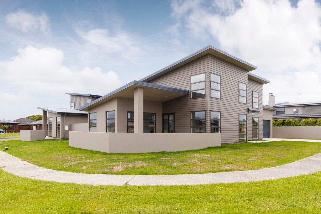 38 Balrickard WAY, Milson, Palmerston North - Carousel 1