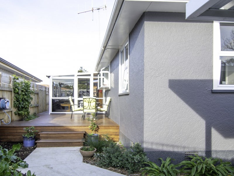 10 Greenock Place, Awapuni, Palmerston North - Carousel 2