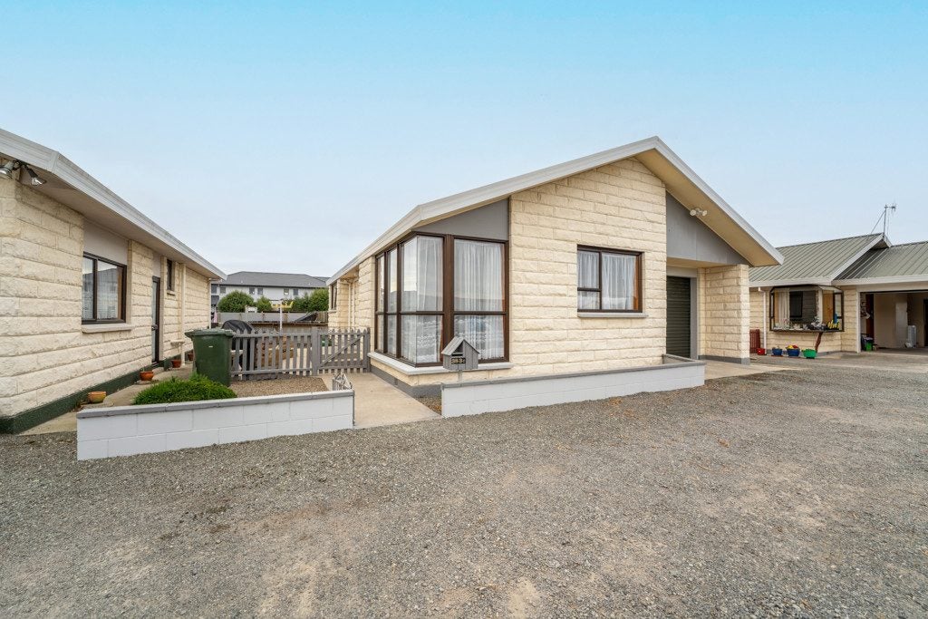 383C Thames Highway, Oamaru North, Oamaru - Carousel 1