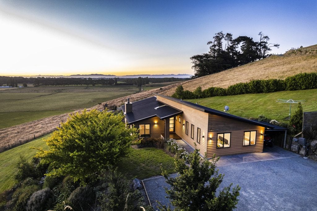 3/83 Heaton Drive, Christchurch - Carousel 1