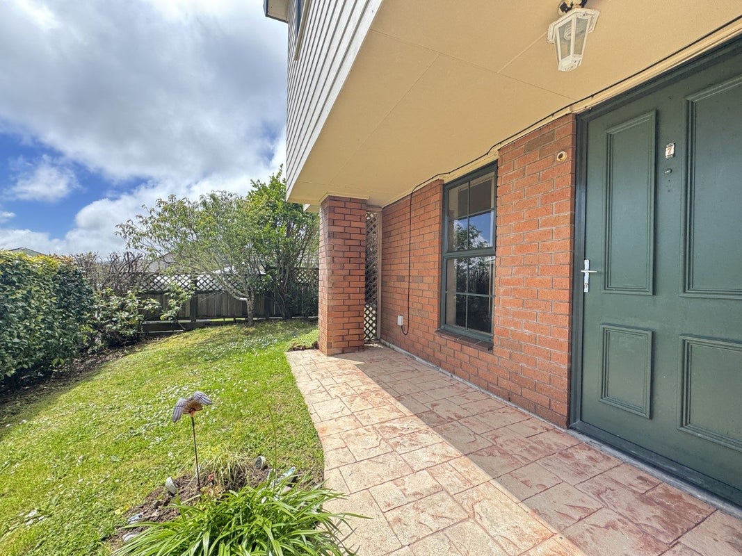 7 Peppertree Lane, Woodridge, Wellington - Carousel 2