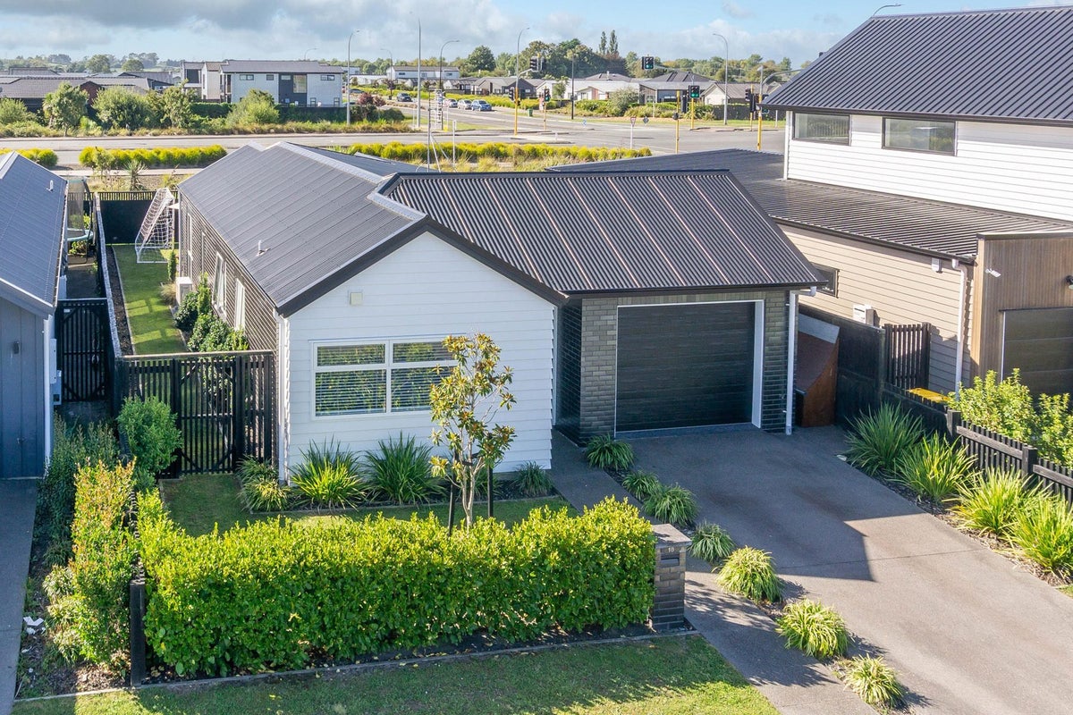 18 Keyes Street, Chartwell, Hamilton - Carousel 2