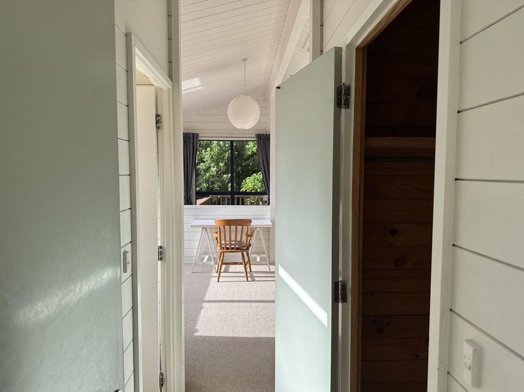 98 Hadfield Street, Beach Haven, Auckland - Carousel 2