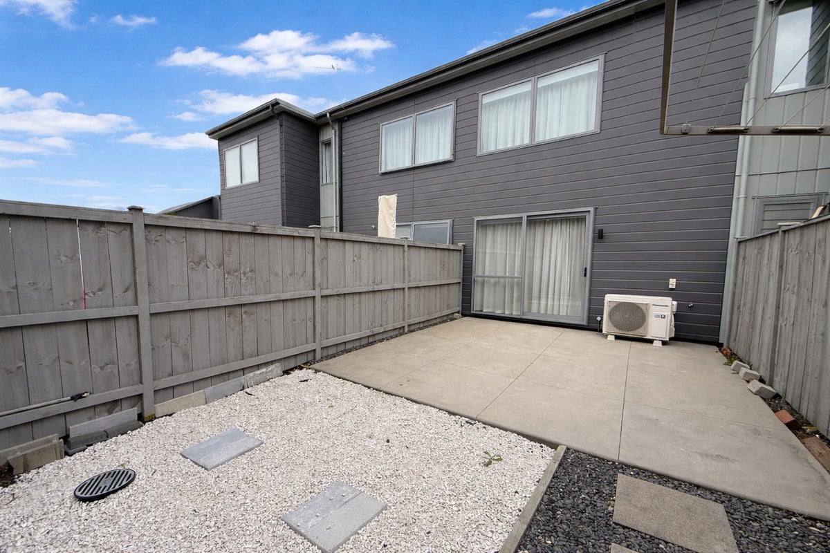 14 Rauriki Lane, Rosehill, Papakura - Carousel 8