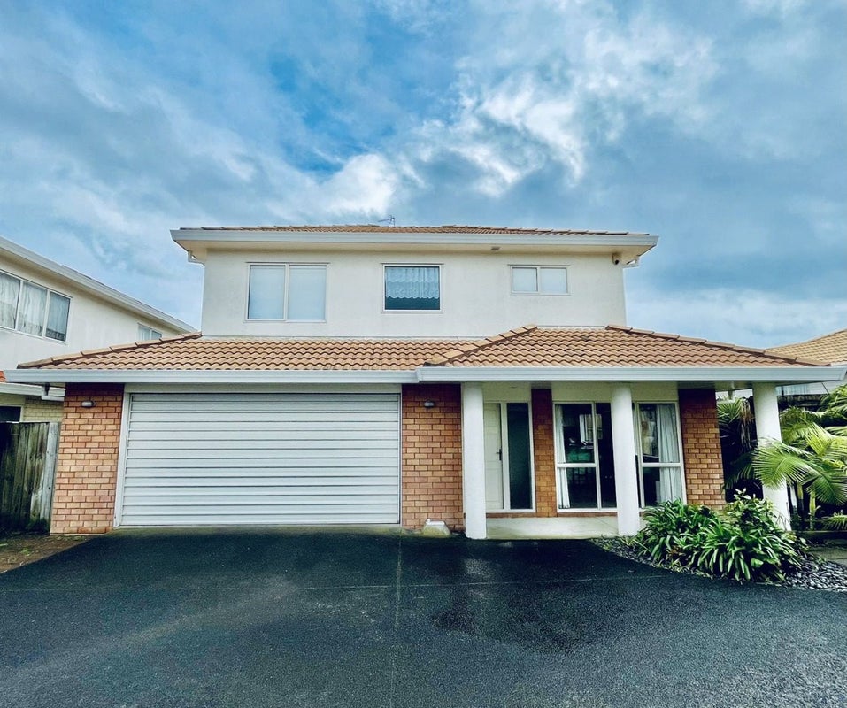 3/18 Edendale Road, Somerville, Manukau - Carousel 1