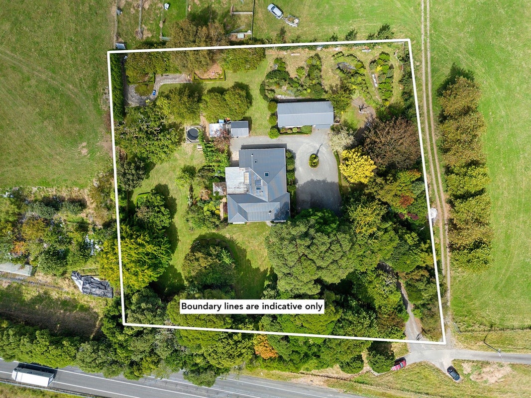 200 State Highway 1, Otaki - Carousel 2