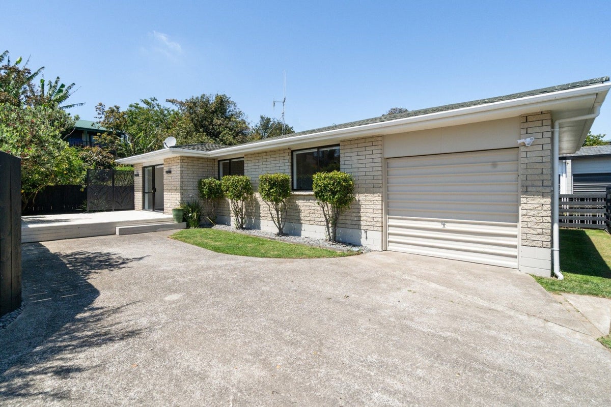 131C Pillans Road, Otumoetai, Tauranga - Carousel 1