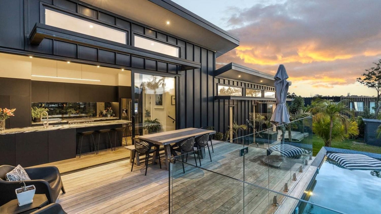 45 Long Drive, St Heliers, Auckland - Carousel 1