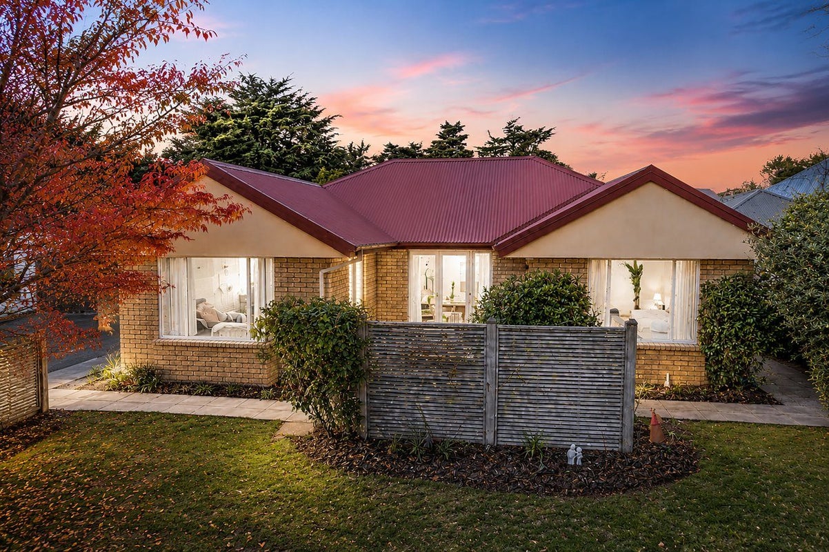 14 Len Hale Place, Parklands, Christchurch - Carousel 1