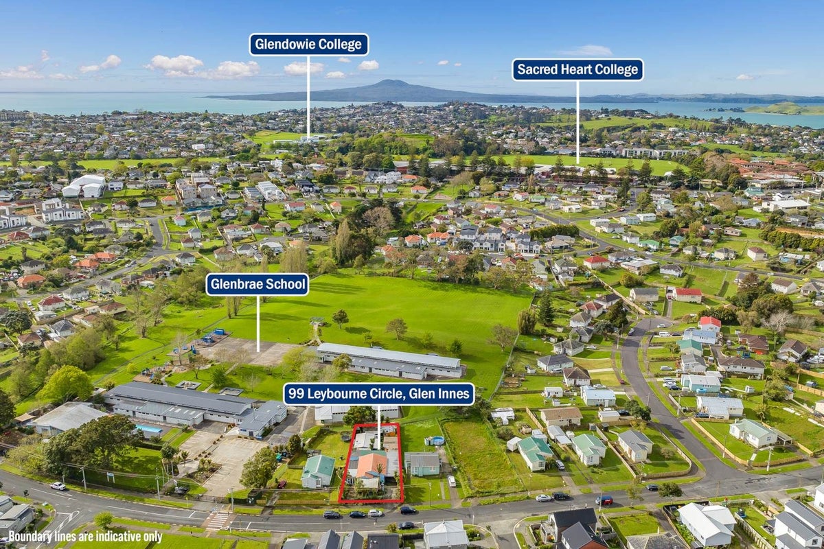 99 Leybourne Circle, Glen Innes, Auckland - Carousel 2