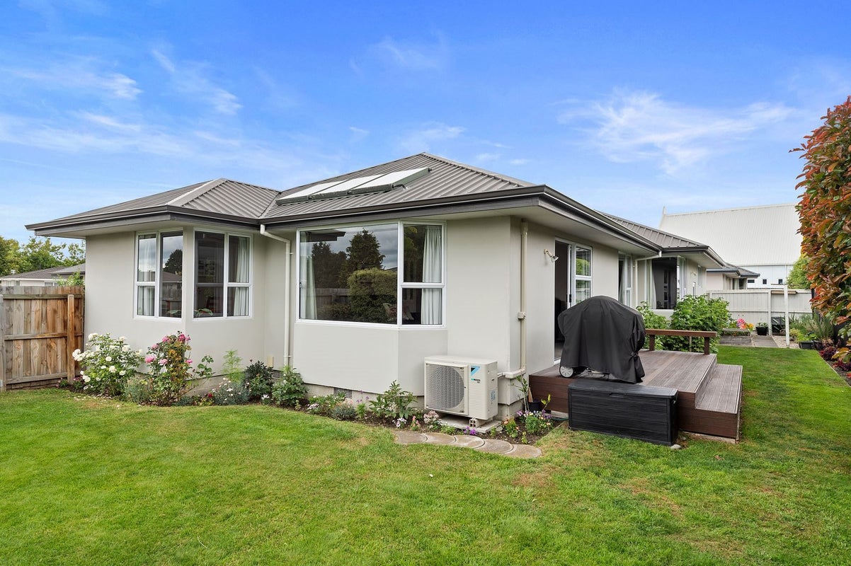 1/475 Wairakei Road, Burnside, Christchurch - Carousel 1