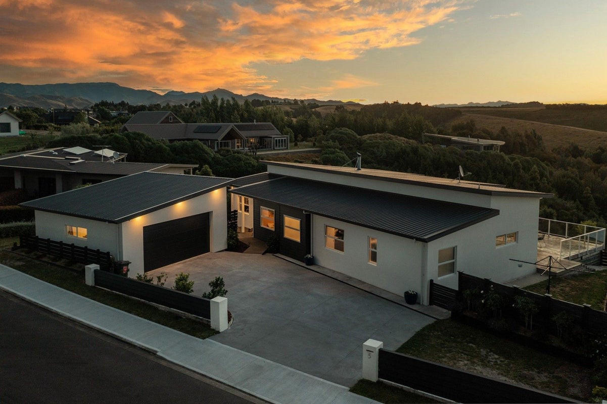 5 Ridgetop Rise, Blenheim - Carousel 45