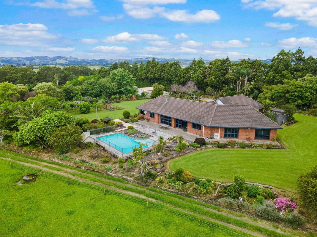 239 Burtt Road, Drury - Carousel 1