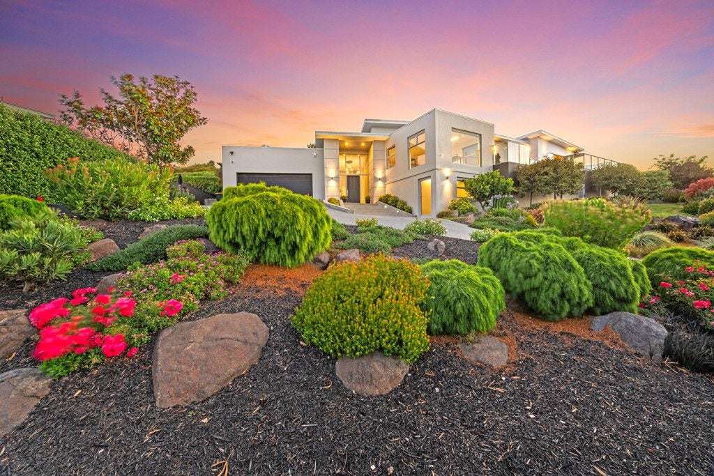 8 Quarry Hill Terrace, Kennedys Bush, Christchurch - Carousel 24