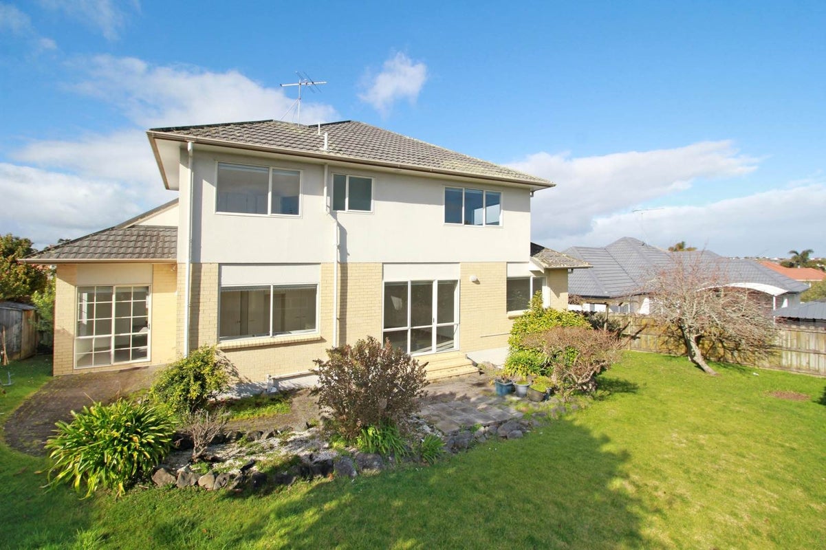 43 Rochester Crescent, Somerville, Auckland - Carousel 2
