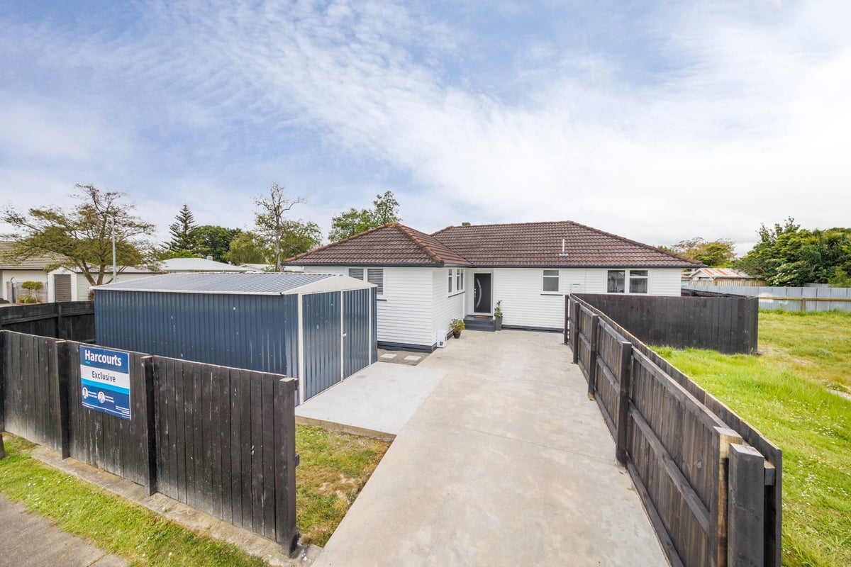 1A London Terrace, Awapuni, Palmerston North - Carousel 23
