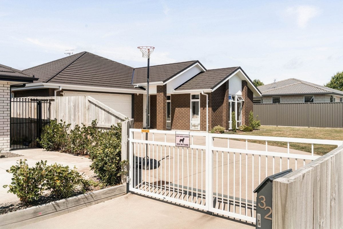 32 Trans Tasman Way, Pyes Pa, Tauranga - Carousel 1