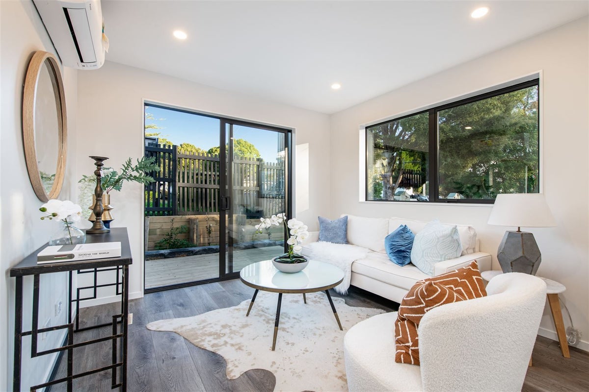 50A Sherwood Avenue, Te Atatu South, Auckland - Carousel 2