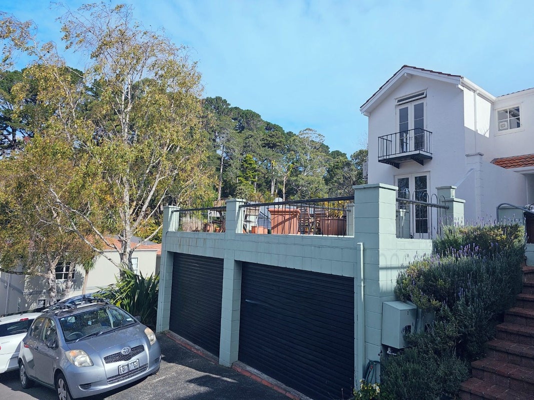 2 Kilmister Avenue, Thorndon, Wellington - Carousel 1