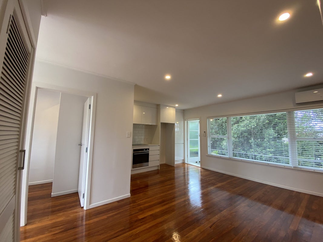 1/22 Thatcher Street, Mission Bay, Auckland - Carousel 2