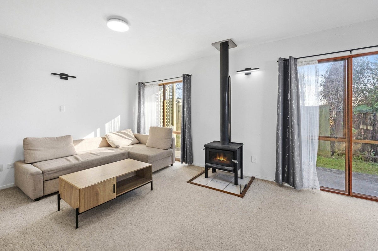 5 Batten Street, Glenholme, Rotorua - Carousel 2