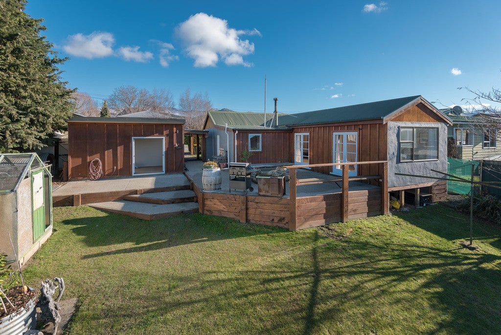 19 Arklow Street, Albert Town, Wanaka - Carousel 1