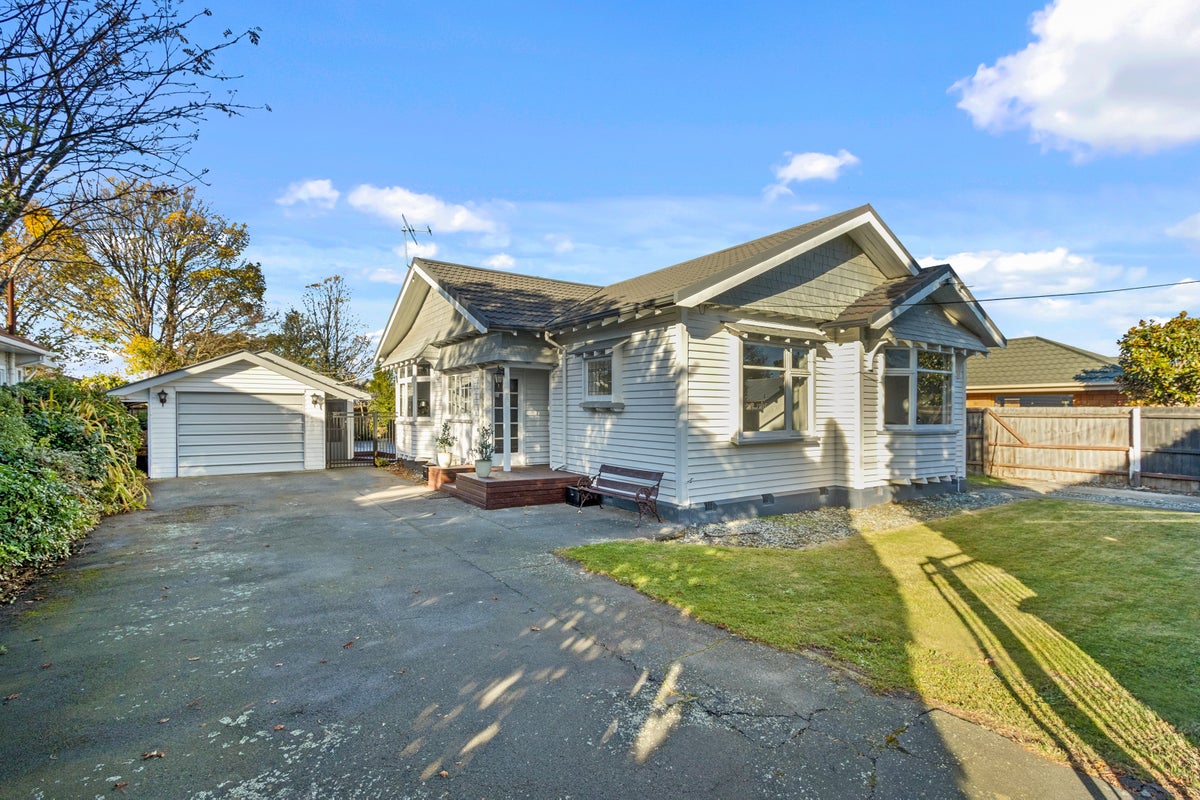 12 Petrie Street, Richmond, Christchurch - Carousel 1